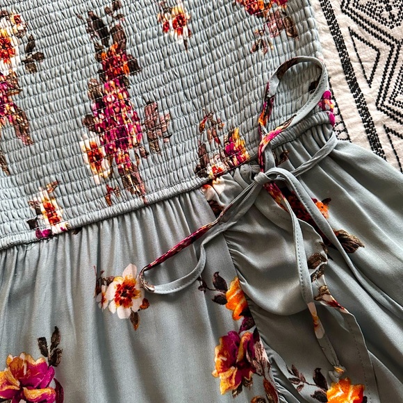 NWOT- Off the shoulder Flowered Dress - Picture 6 of 11